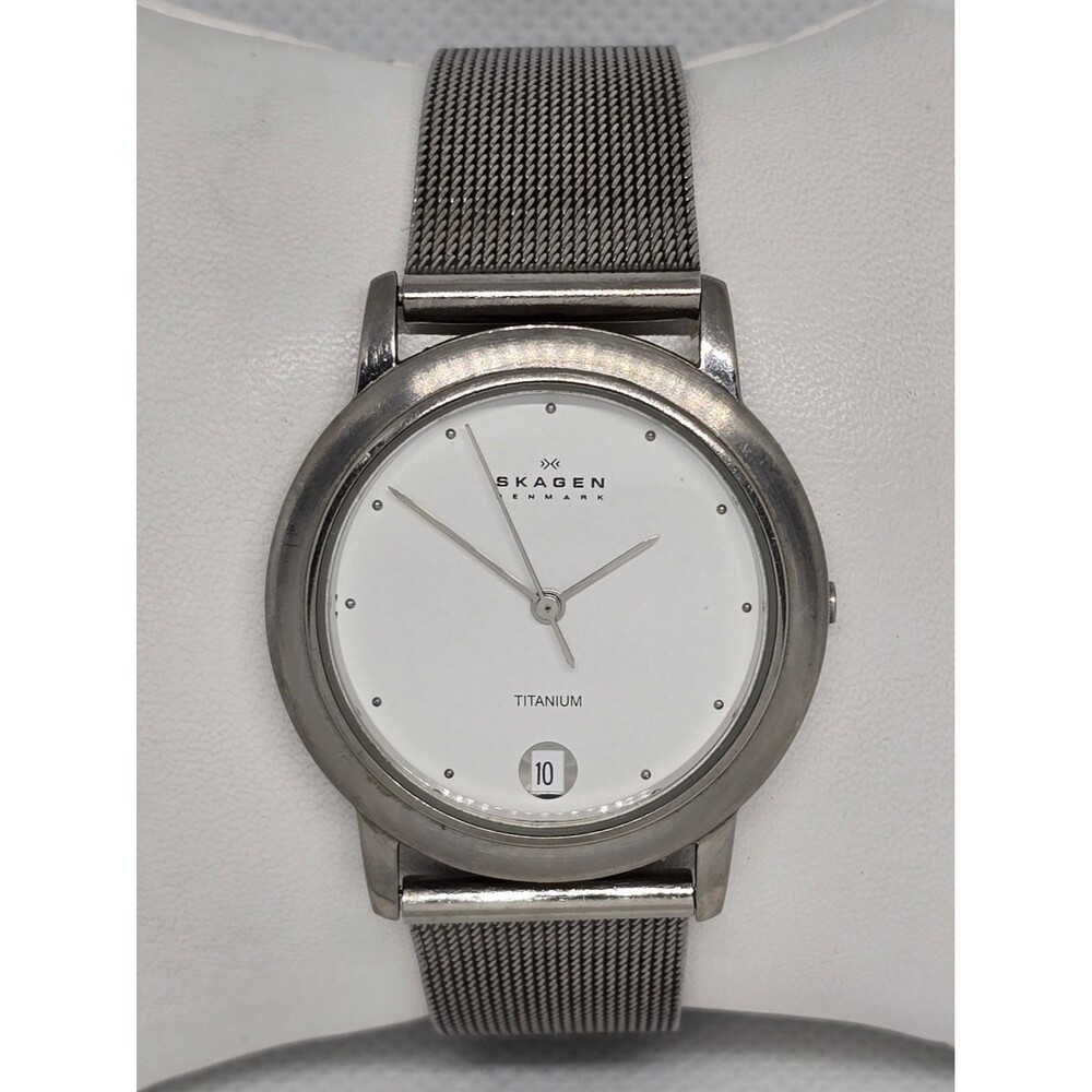 Womens Skagen Titanium Ultra Slim Silver Tone Date Mesh Bracelet Watch 14
